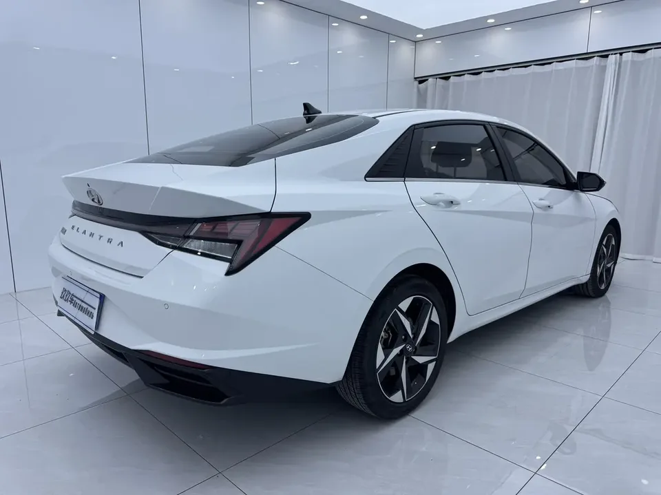 Hyundai Elantra Elantra 2022 1.5L CVT LUX Premium Edition 2024 — thumbnail 2