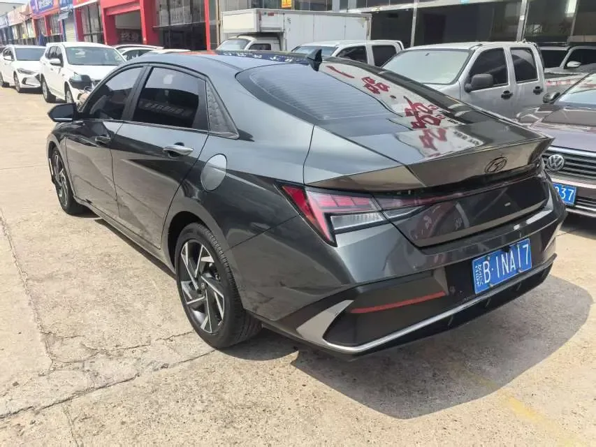 Hyundai Elantra Elantra 2023 1.5L CVT LUX Premium Edition 2024 — thumbnail 4