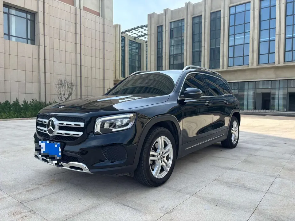Mercedes-Benz GLB-Class 2023
