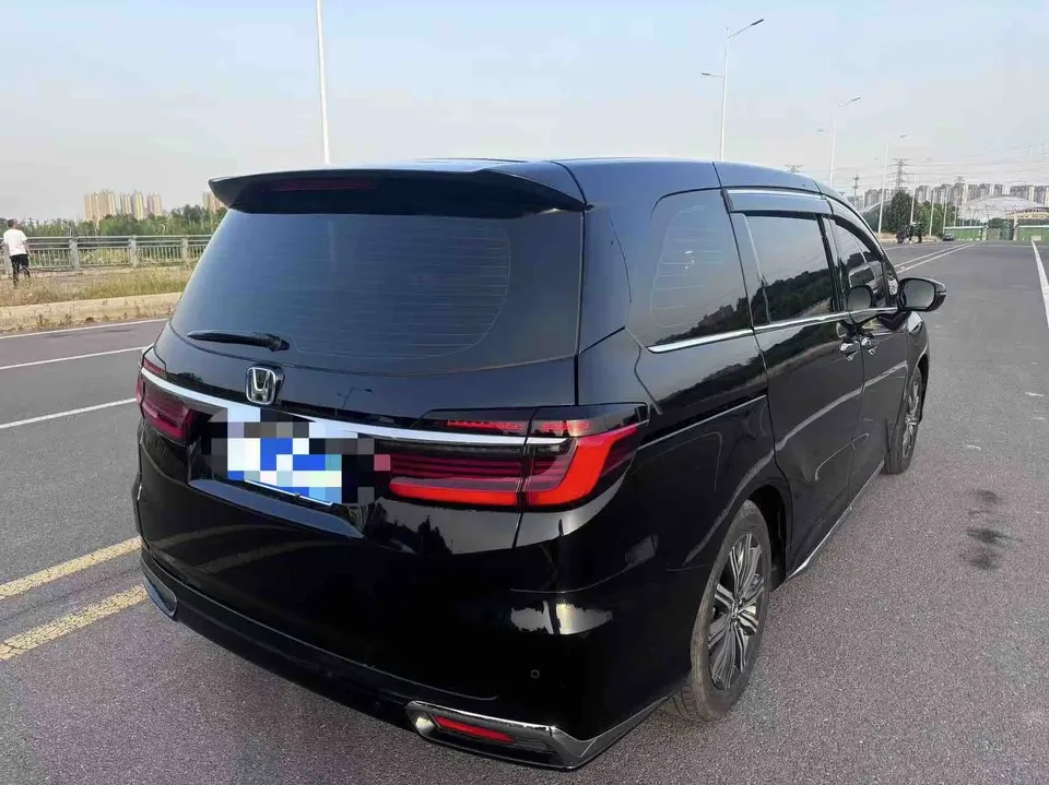 Honda Odyssey Odyssey 2024 2.0L Sharp Enjoy Edition 2025 — миниатюра 2