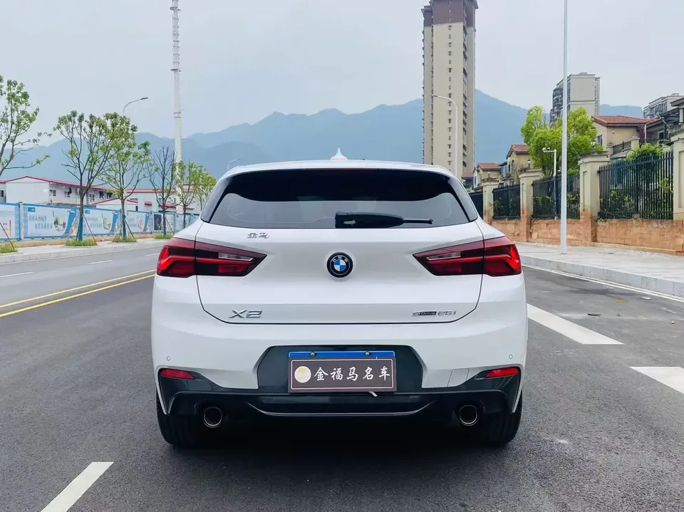 BMW X2 BMW X2 2023 sDrive25i M Off-Road Package 2023 — миниатюра 2