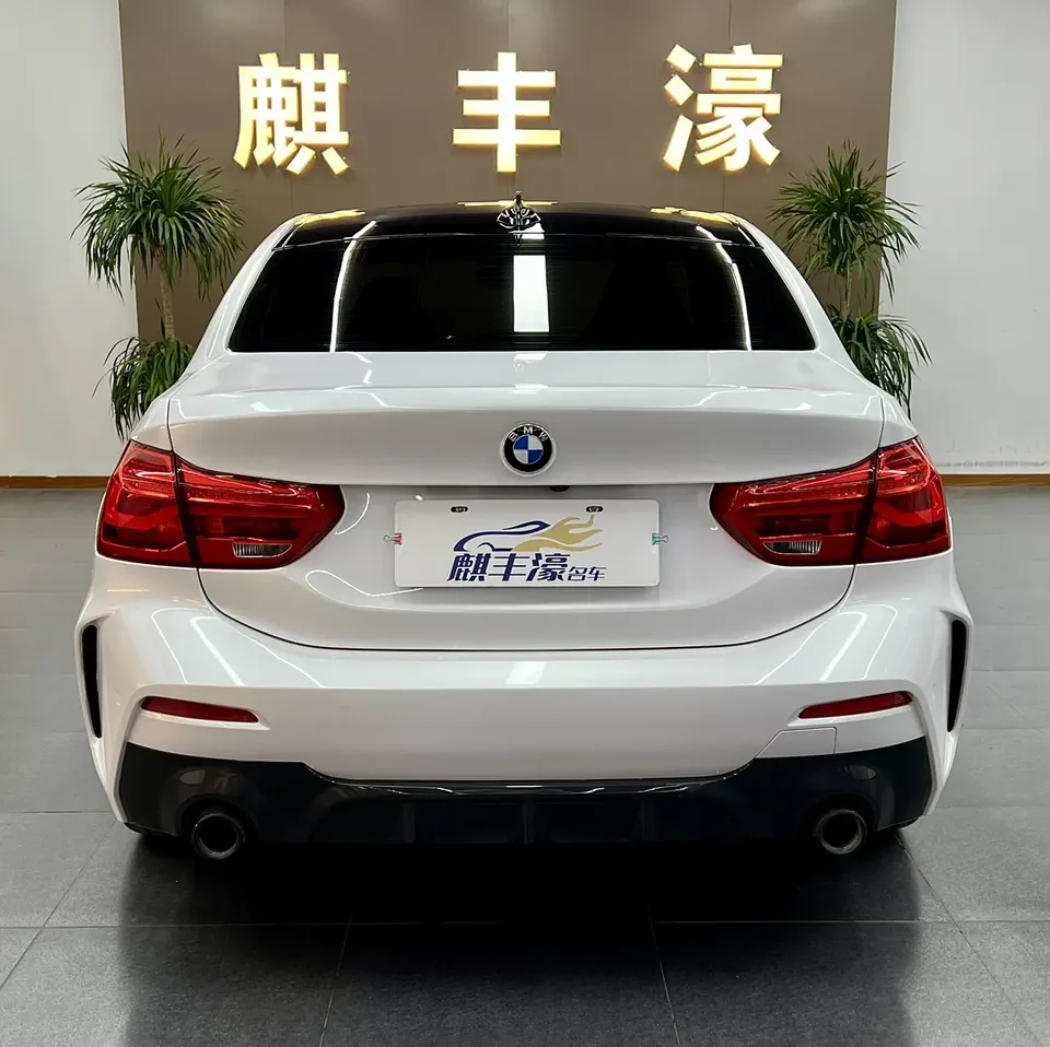 BMW 1 Series facelift 120i M Sport Night Edition 2022 — миниатюра 2