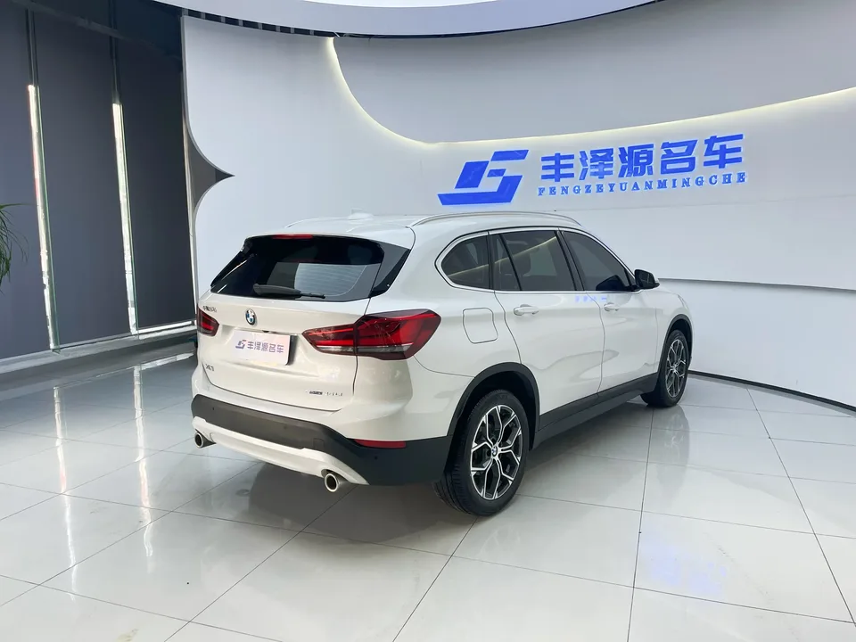 BMW X1 X1 2022 BMW X1 2022 sDrive25Li Leading Edition 2023 — thumbnail 4