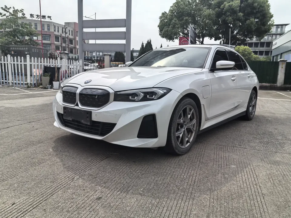 BMW i3 eDrive 35 L 2023 — миниатюра 2