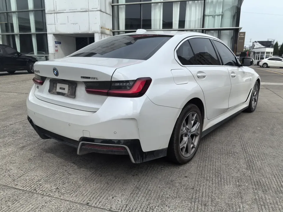 BMW i3 eDrive 35 L 2023 — миниатюра 4