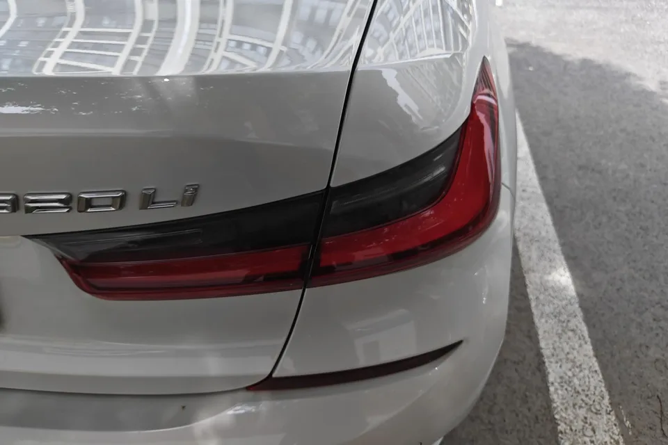 BMW 3 Series facelift 320Li M Sport package 2022 — миниатюра 2
