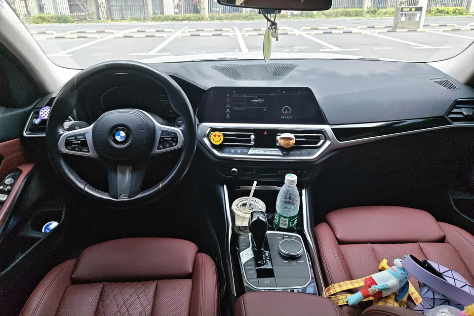 BMW 3 Series facelift 320Li M Sport package 2022 — миниатюра 4