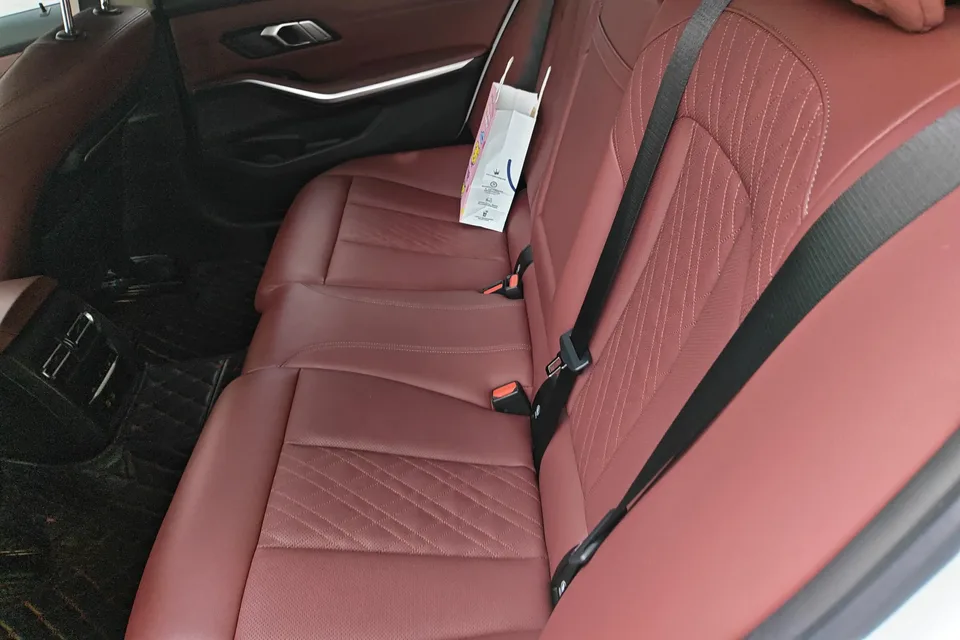 BMW 3 Series facelift 320Li M Sport package 2022 — миниатюра 5