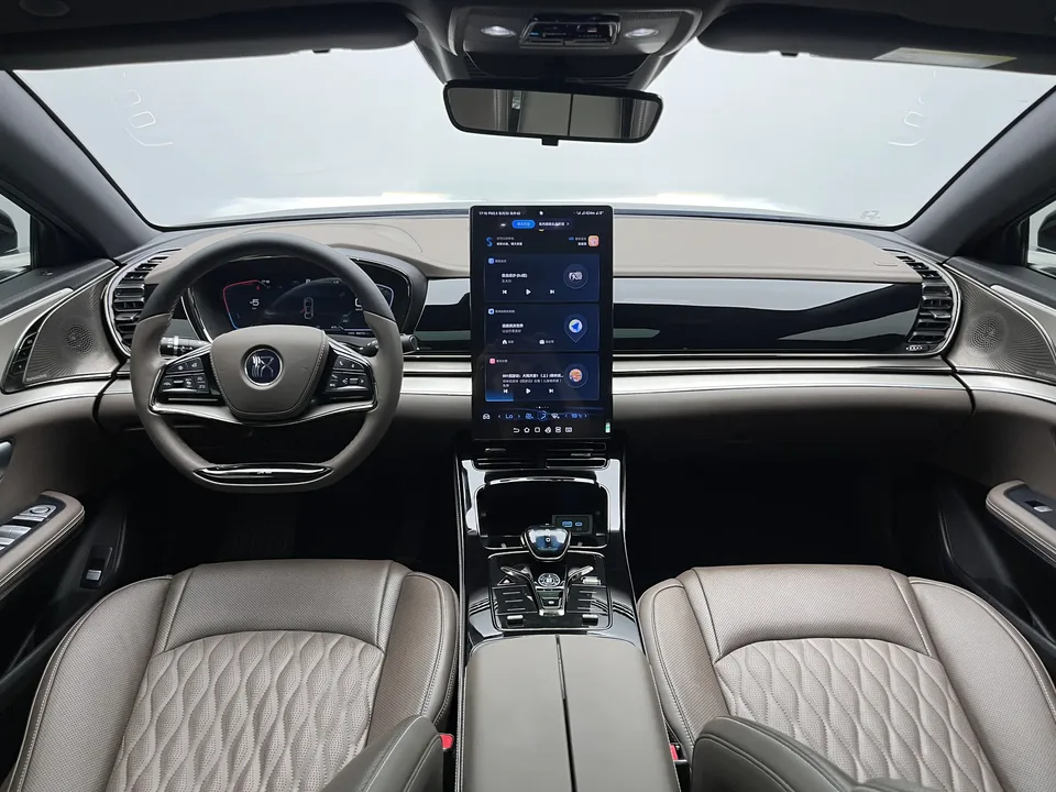 BYD Han DM Chinese DM 2022 DM-i 121KM Premium 2022 — миниатюра 5