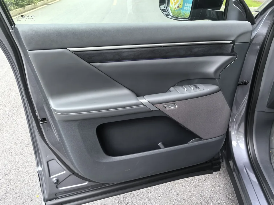Dongfeng Yipai 008 e008 2026 Pure Electric Jiayue Edition 6-seater 2025 — миниатюра 3