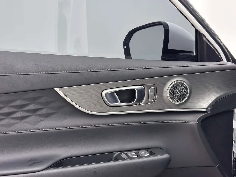 Chery Fengyun T8 1.5T 130km Premium Edition 2025 — миниатюра 4