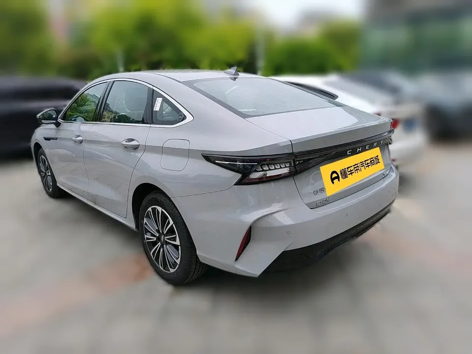 Chery Fengyun A8 Fengyun A8 2025 70km Standard Model 2026 — thumbnail 5