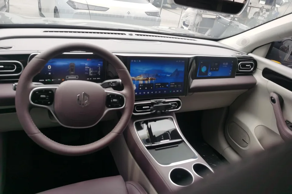 Leapmotor Zero running C11 Extended Range 180 Comfort Edition 2023 — миниатюра 5