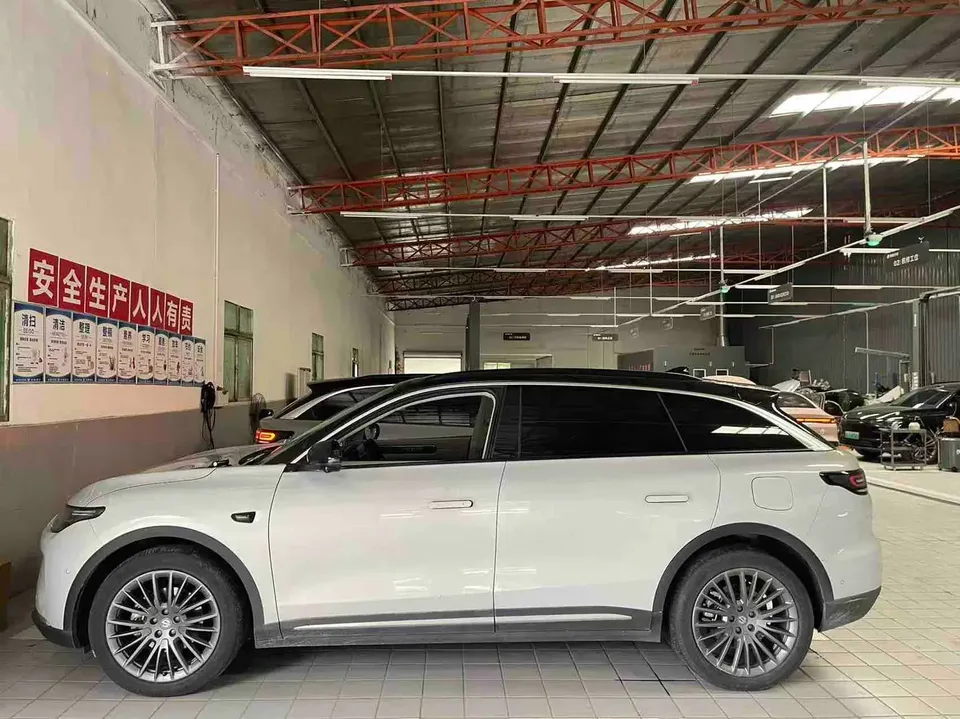Leapmotor Zero running C11 Extended Range 300 Premium Edition 2024 — миниатюра 4