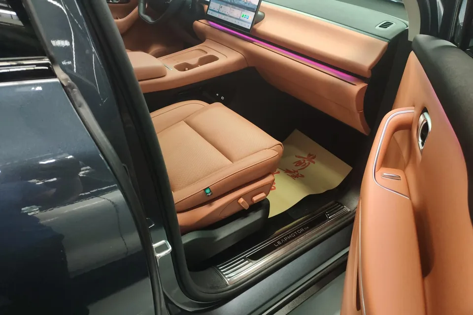Leapmotor C16 Extended Range 200 Premium Edition 2025 — миниатюра 2
