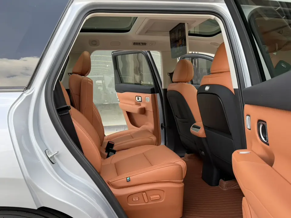 Leapmotor C16 Extended Range 200 Premium Edition 2025 — миниатюра 5