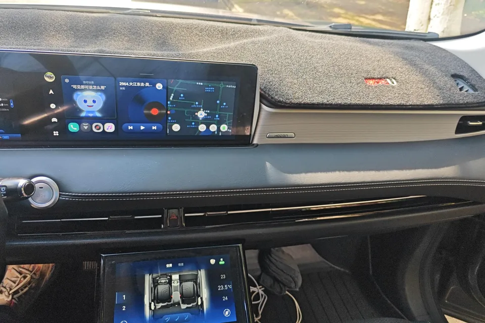 Neta NezhaU Nezha U 2022 U- 610 Premium Edition 2023 — миниатюра 4
