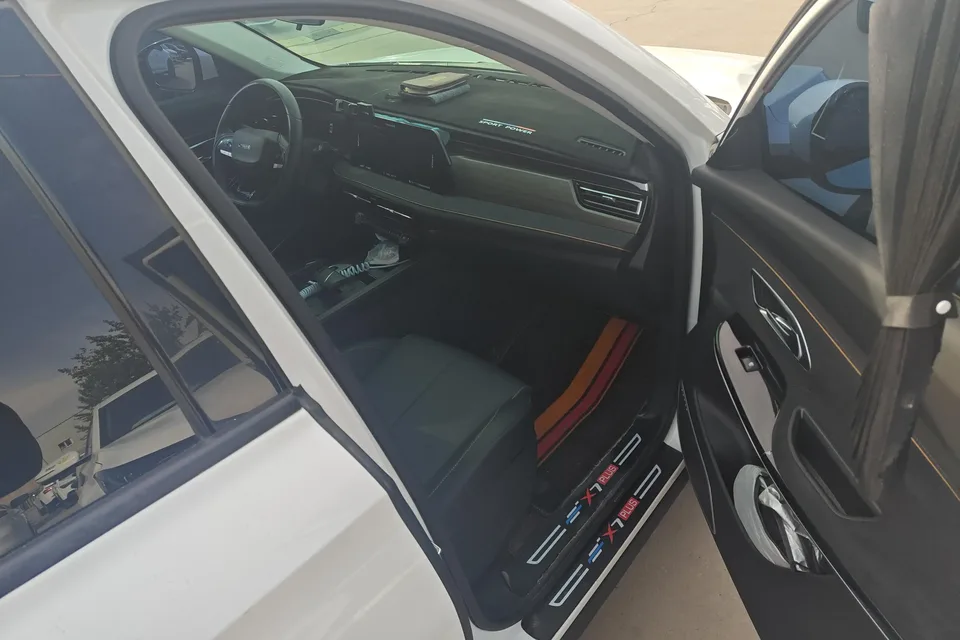 Oshan Changan Auchan X7 PLUS Enjoy Edition 1.5T automatic pilot model 2023 — миниатюра 2