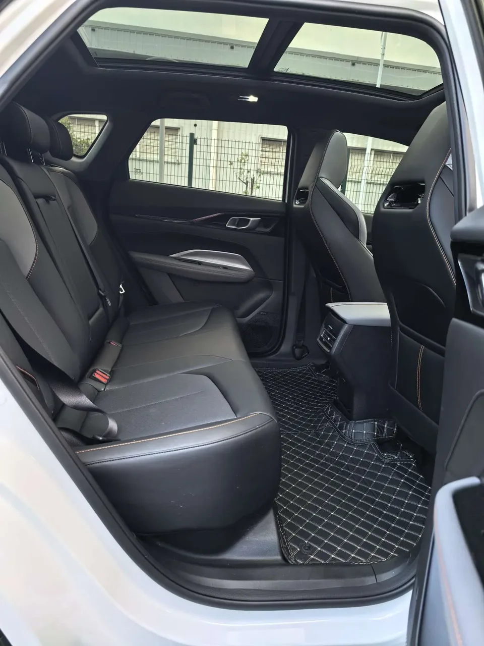 Oshan Changan Auchan Z6 iDD new energy Smart Electric iDD 150KM Flagship PLUS Smart Parking Edition 2025 — миниатюра 3