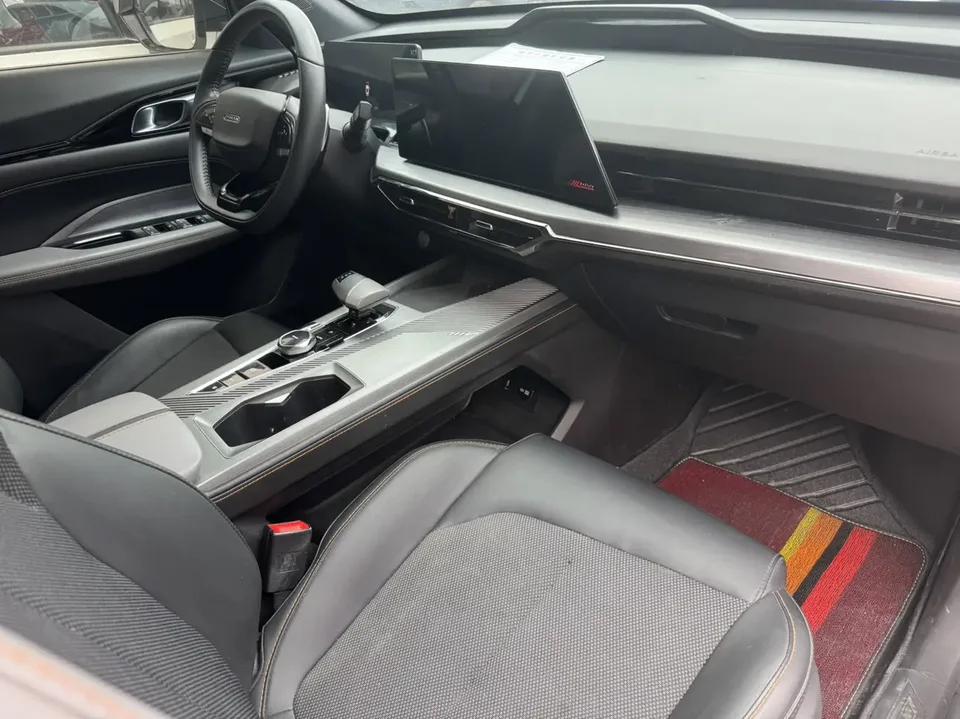 Oshan Changan Auchan Z6 Blue Whale 1.5T DCT smart model 2023 — миниатюра 3