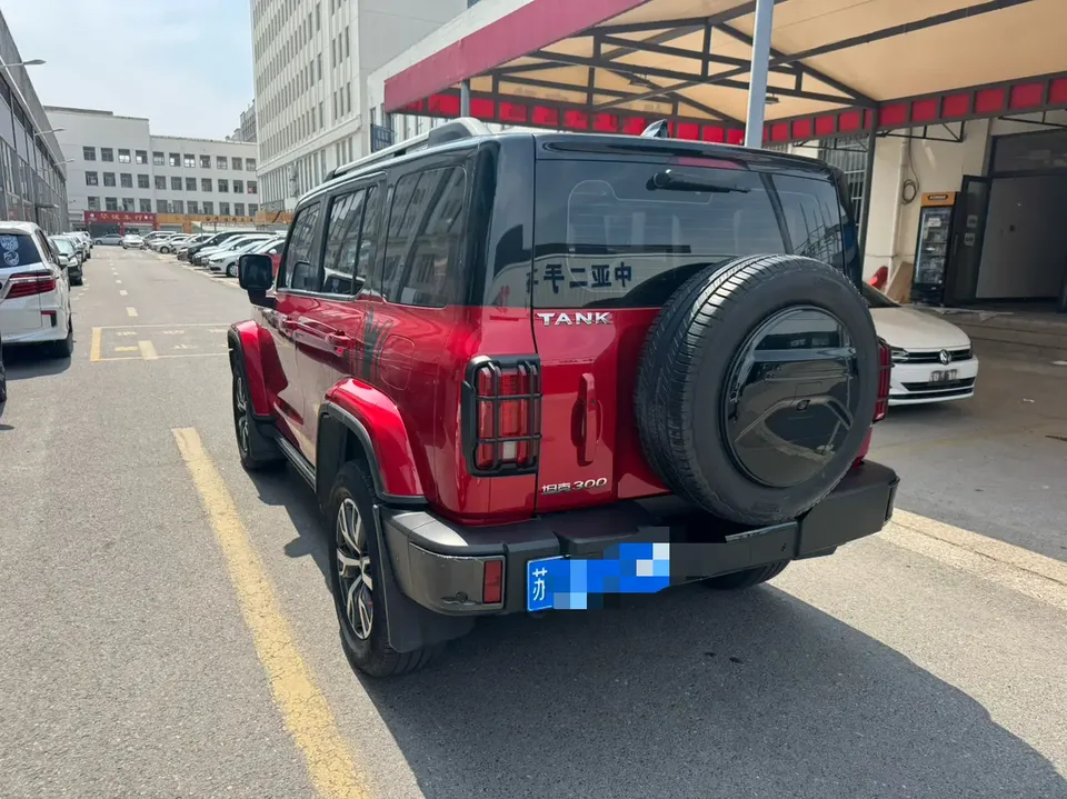 Tank 300 300 2021 City Edition 2.0T Very Stylish 2022 — миниатюра 4