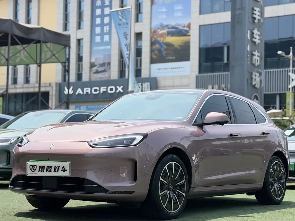 AITO M5 Wenjie M5 2022 Pure electric four-wheel drive performance version 2023 — photo 1, buy with delivery to Moscow
