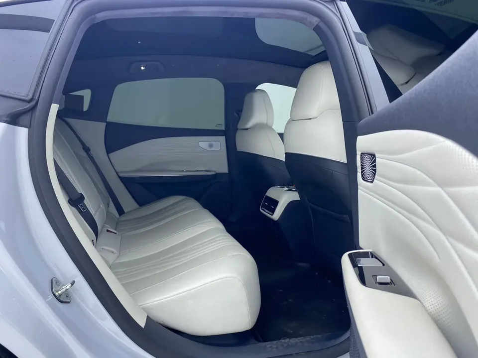 Geely Galaxy E8 665km Starship Voyage Edition 2024 — миниатюра 5