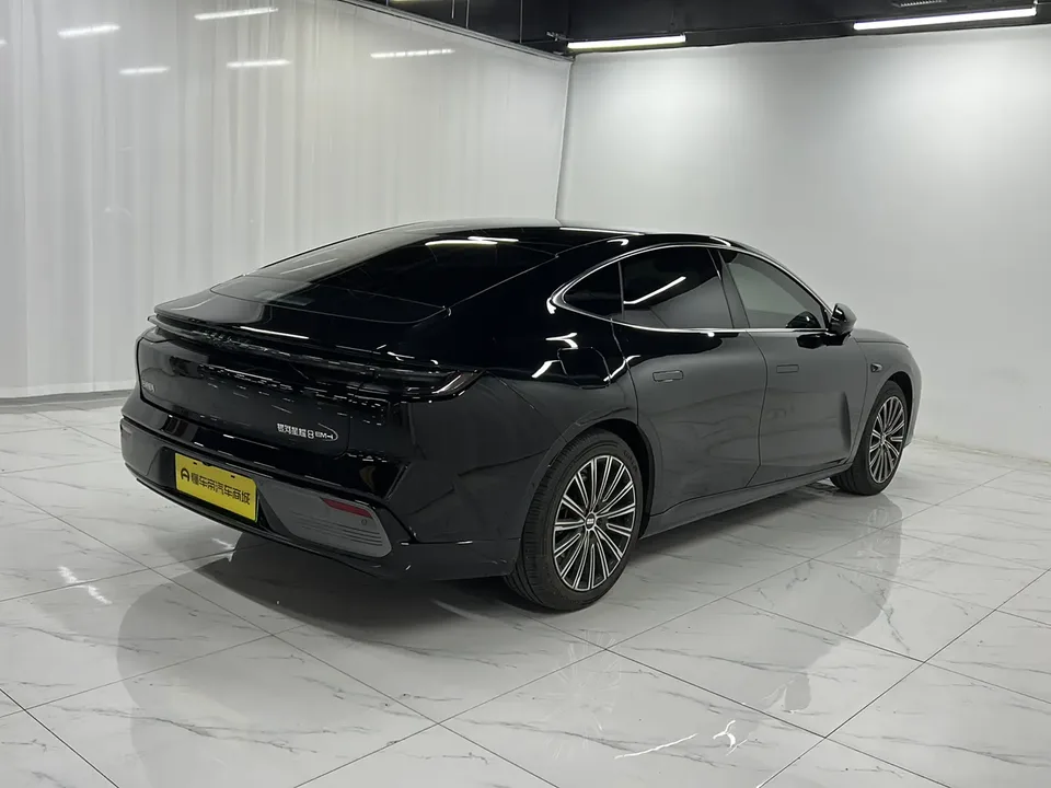 Geely Galaxy Star 8 PHEV 130km EM-i Flagship Edition 2025 — миниатюра 2