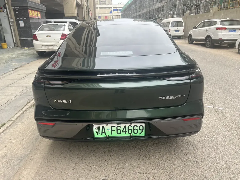 Geely Galaxy Star 8 PHEV 130km EM-P Starship Edition 2025 — миниатюра 2