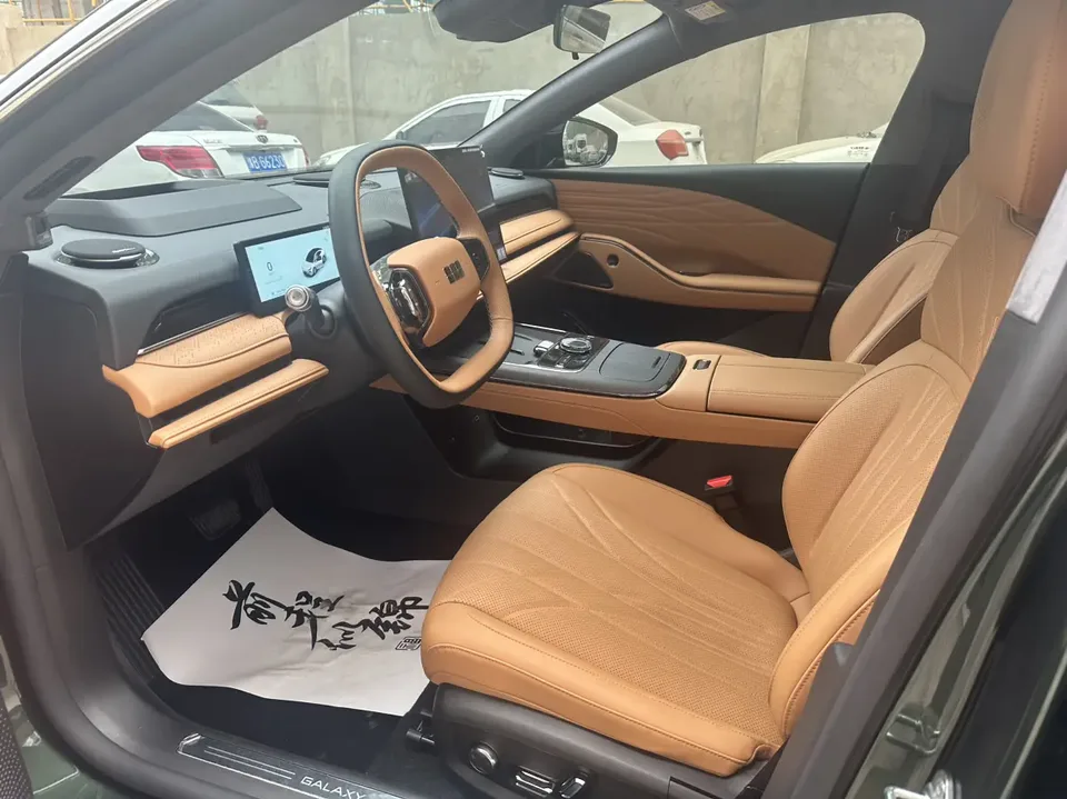 Geely Galaxy Star 8 PHEV 130km EM-P Starship Edition 2025 — миниатюра 5