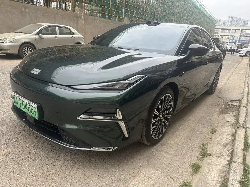 Geely Galaxy Star 8 PHEV 2025