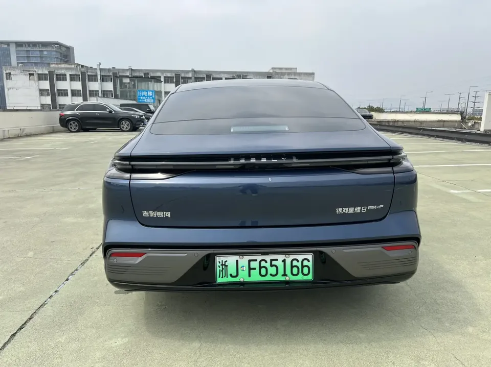 Geely Galaxy Star 8 PHEV 130km EM-P Starship Edition 2025 — миниатюра 5