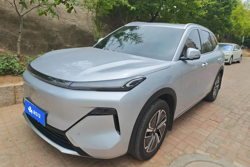Geely Galaxy Starship 7 EM-i 2025