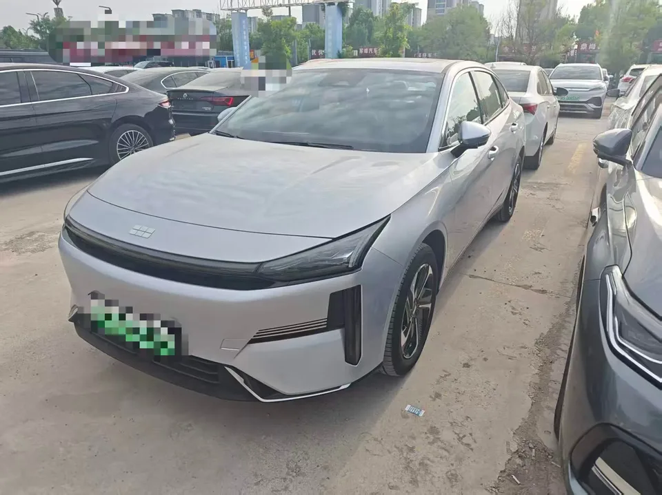 Geely Galaxy L6 2025