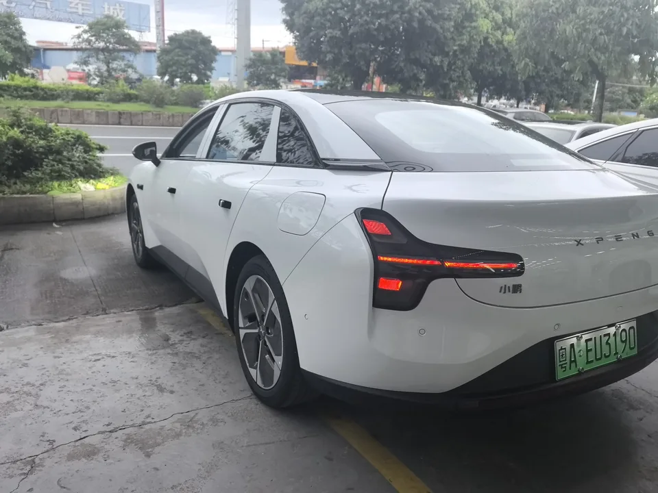 XPeng Xiaopeng MONA M03 515 Long Range Plus Edition 2026 — миниатюра 4