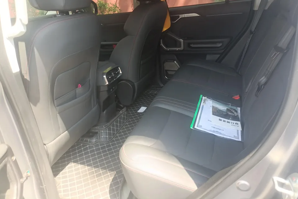 Jetour Jet Traveler 2.0TD 4WD Conquest 2023 — миниатюра 3