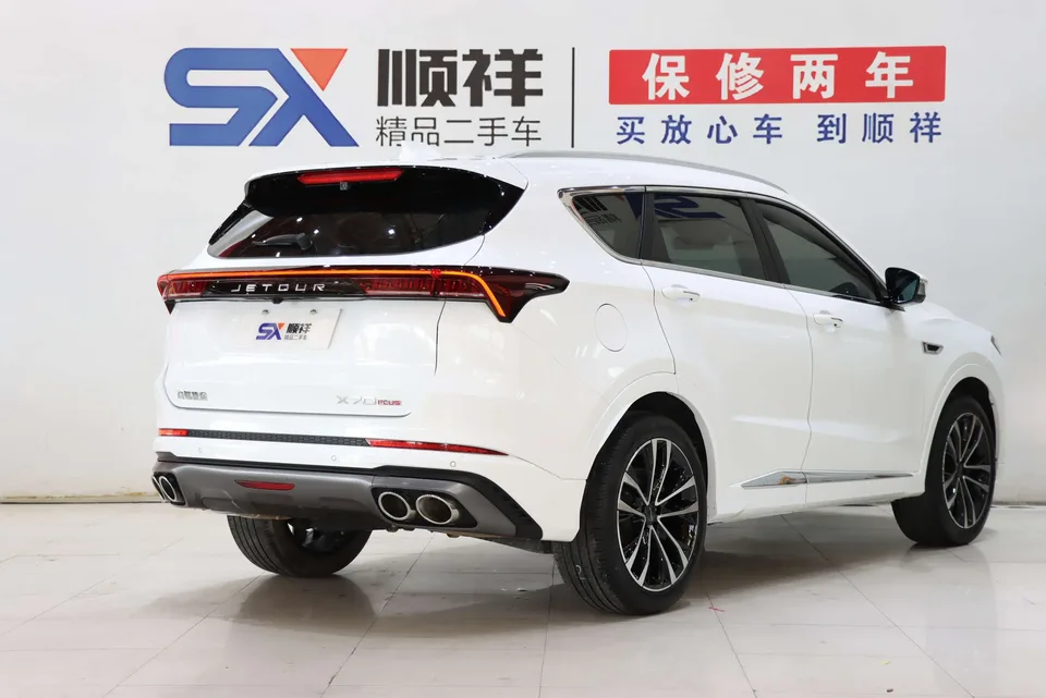 Jetour Jietu X70 PLUS 1.6T DCT Pro 7-seater 2022 — миниатюра 2