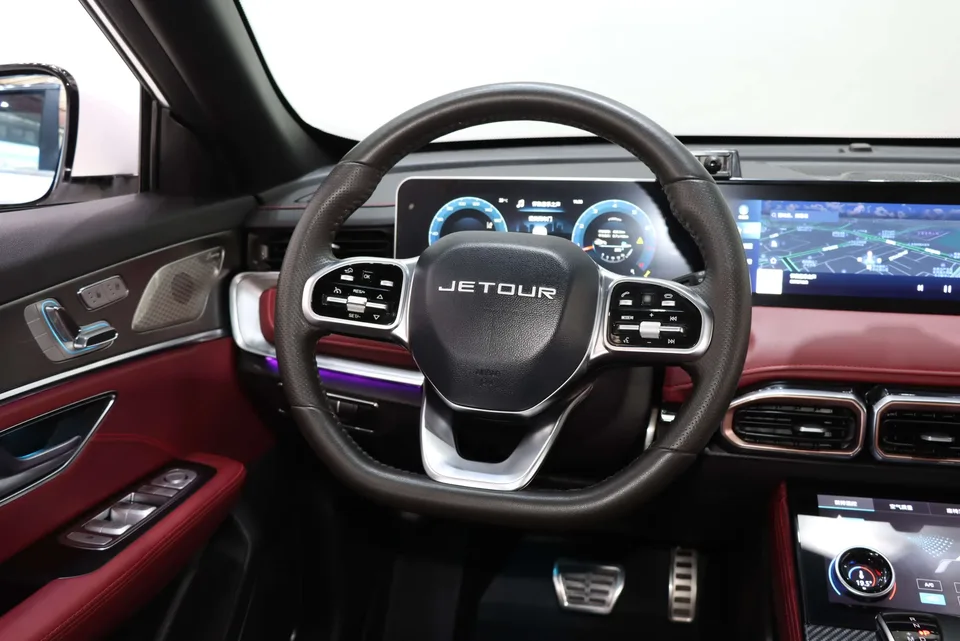 Jetour Jietu X70 PLUS 1.6T DCT Pro 7-seater 2022 — миниатюра 4