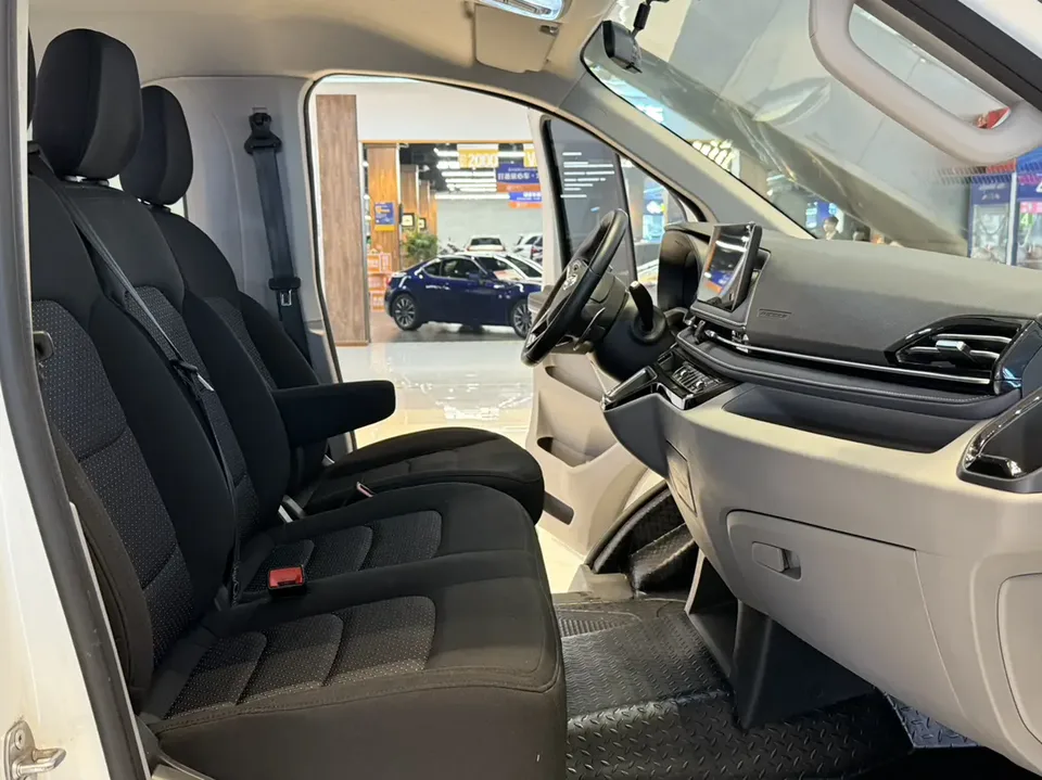 Datong Xintu V70 Xintu V70 2023 2.0T Diesel Automatic Elite Edition Short Axis Low Top 5/6 Seats 150Ps 2023 — thumbnail 4