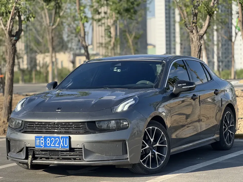 Lynk & Co 03 2022