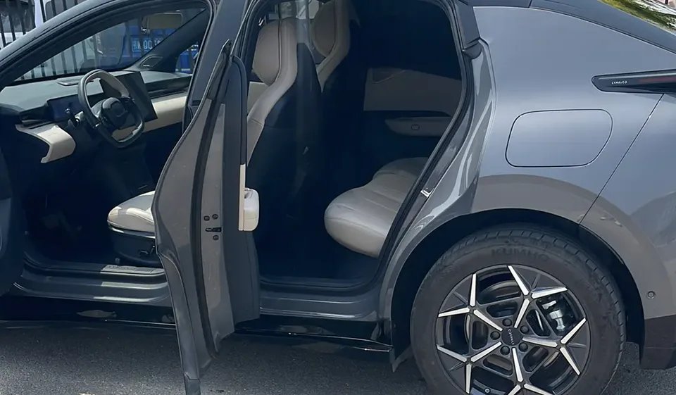 Lynk & Co Z20 Lynk & Co Z20 2025 530km RWD Pro 2025 — миниатюра 3