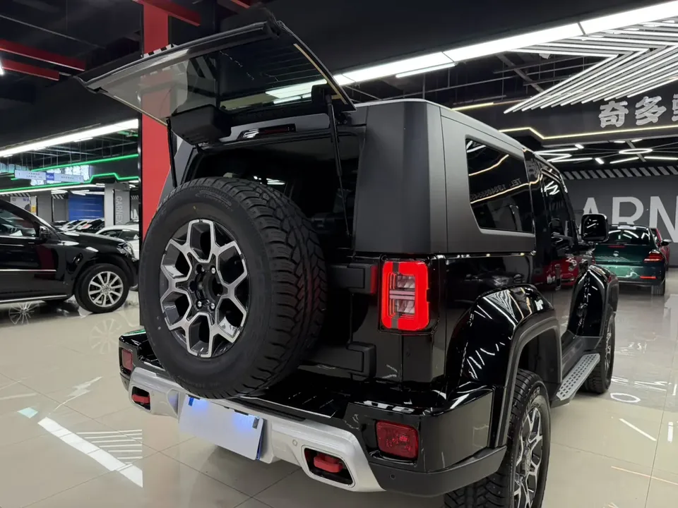 BAIC Beijing Off-road BJ40 2.0T Automatic Four-wheel Drive Tribute to 2020 Honor Edition 2024 — миниатюра 3
