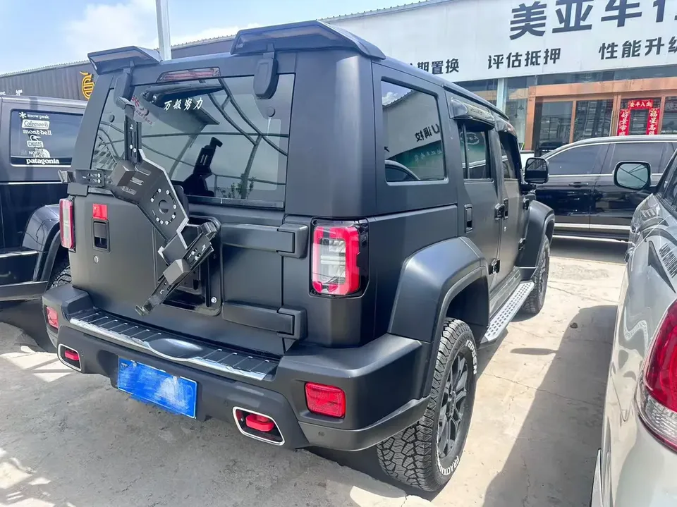BAIC Beijing Off-road BJ40 2.0T Automatic 4WD Touring Tower Champion Edition 2022 — миниатюра 2