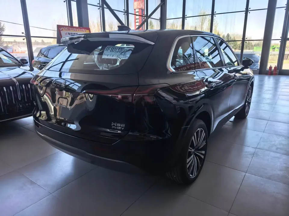 Hongqi HS6 PHEV Hongqi HS6 PHEV 2026 Model 240 Intelligent Hybrid 2026 — миниатюра 4