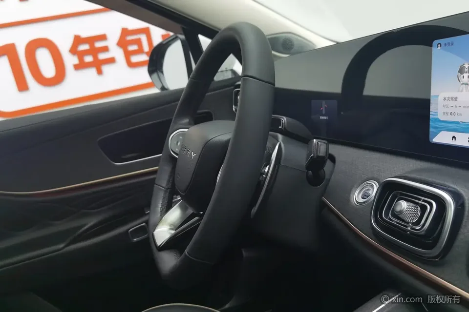 Chery Tiggo 9 2.0T DCT 2WD Premium Edition 5 Seaters 2023 — миниатюра 2