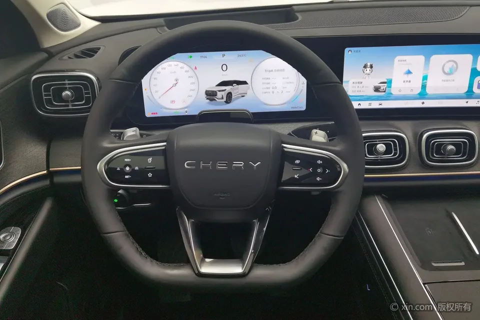 Chery Tiggo 9 2.0T DCT 2WD Premium Edition 5 Seaters 2023 — миниатюра 5