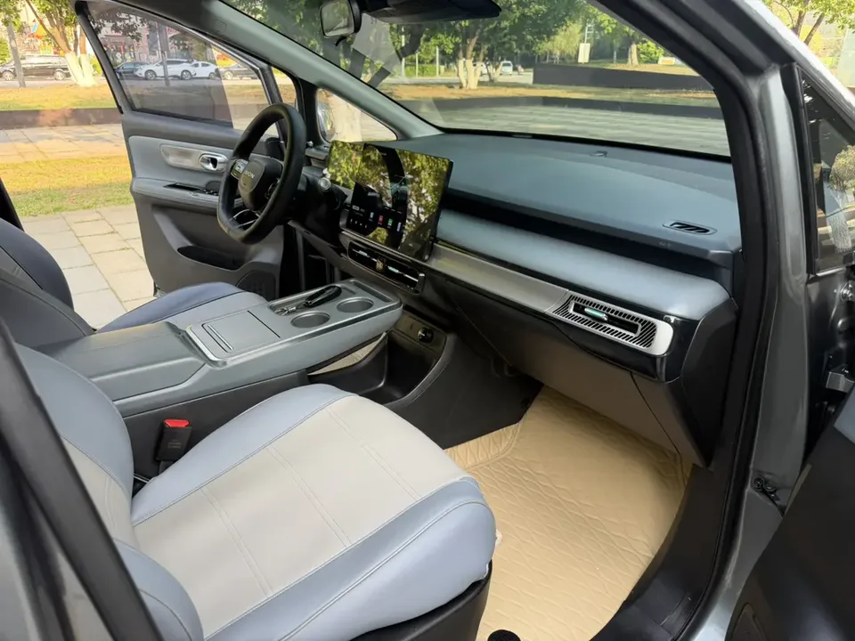 AION Y Plus 610 Enjoy Edition ternary lithium 2024 — миниатюра 3