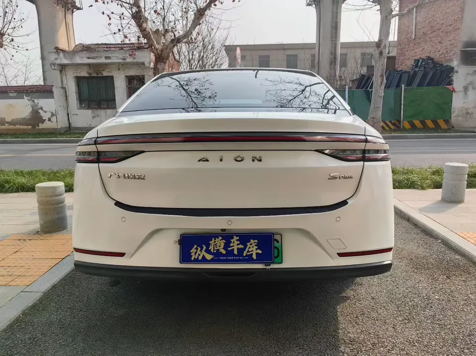 AION S Plus 70 smart version ternary lithium 2023 — миниатюра 2