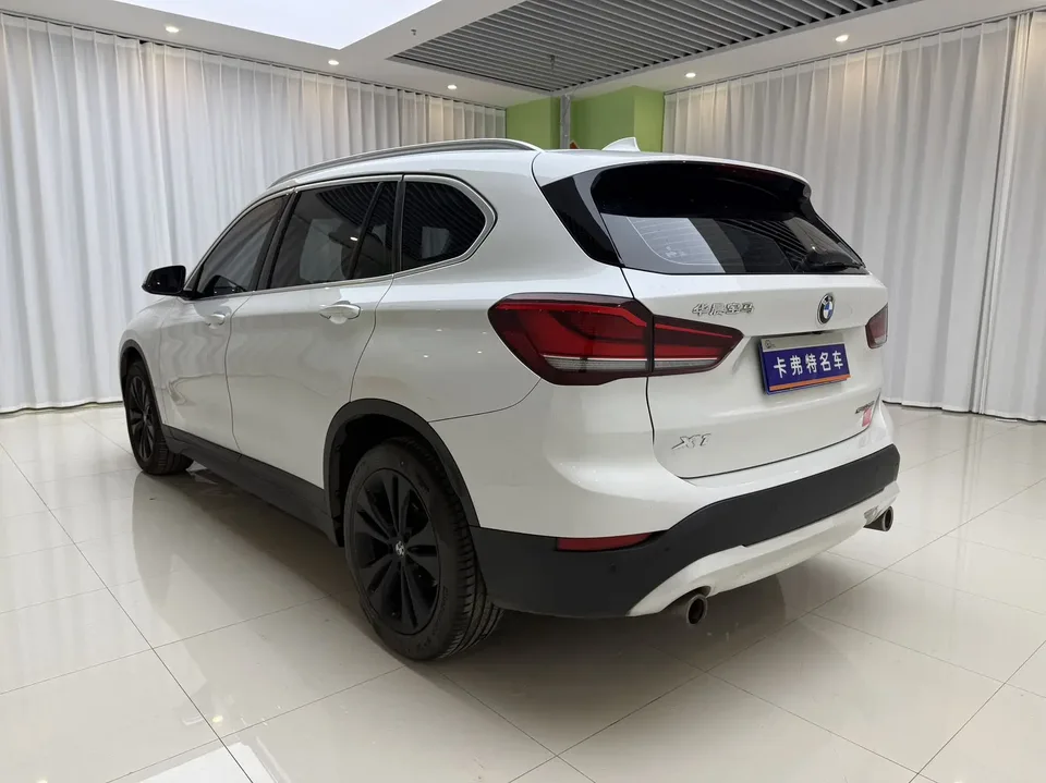 BMW X1 BMW X1 2022 sDrive20Li Exclusive Model 2022 — миниатюра 2