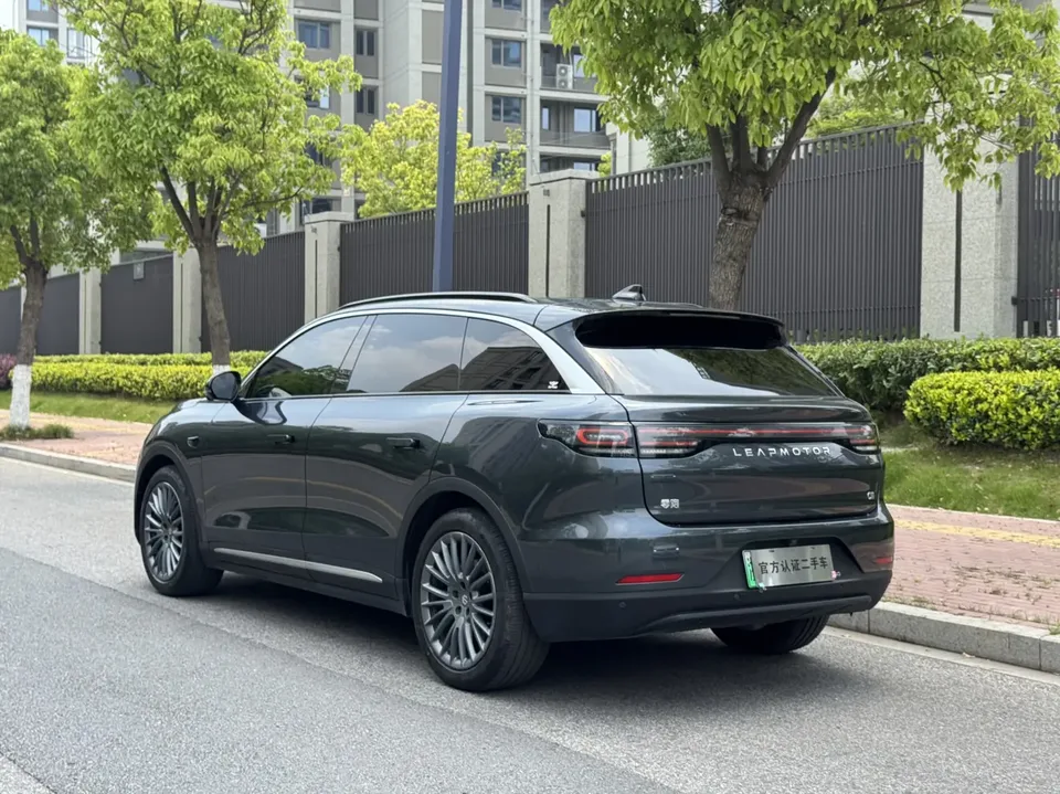 Leapmotor Zero running C11 Pure Electric 580 Premium Edition 2024 — миниатюра 4